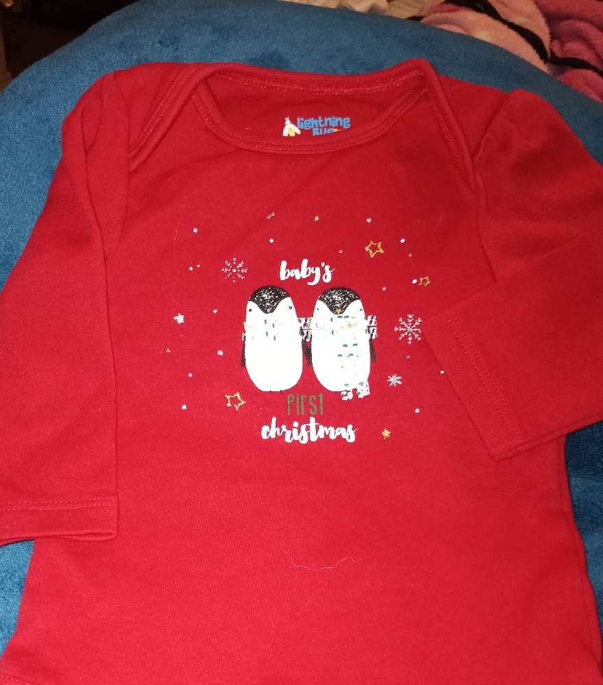 🌻5/$10 Infants penguins 1st Chritmas Onesis